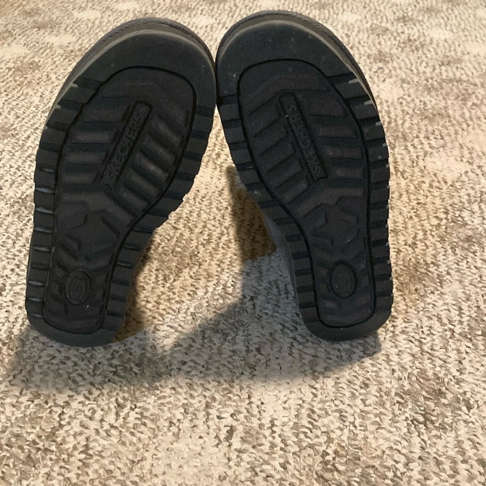 Charcoal Knit & Suede Sketchers Mid Calf Keepsake Boots EUC Size 8